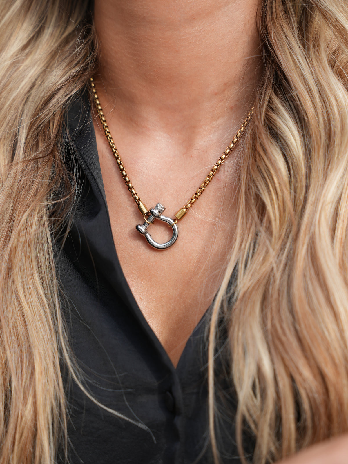 THE EQUESTRIAN NECKLACE