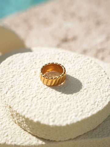 THE RIPPLE RING