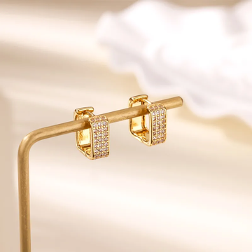 THE ÉCLAT HUGGIES - Azura Jewelry